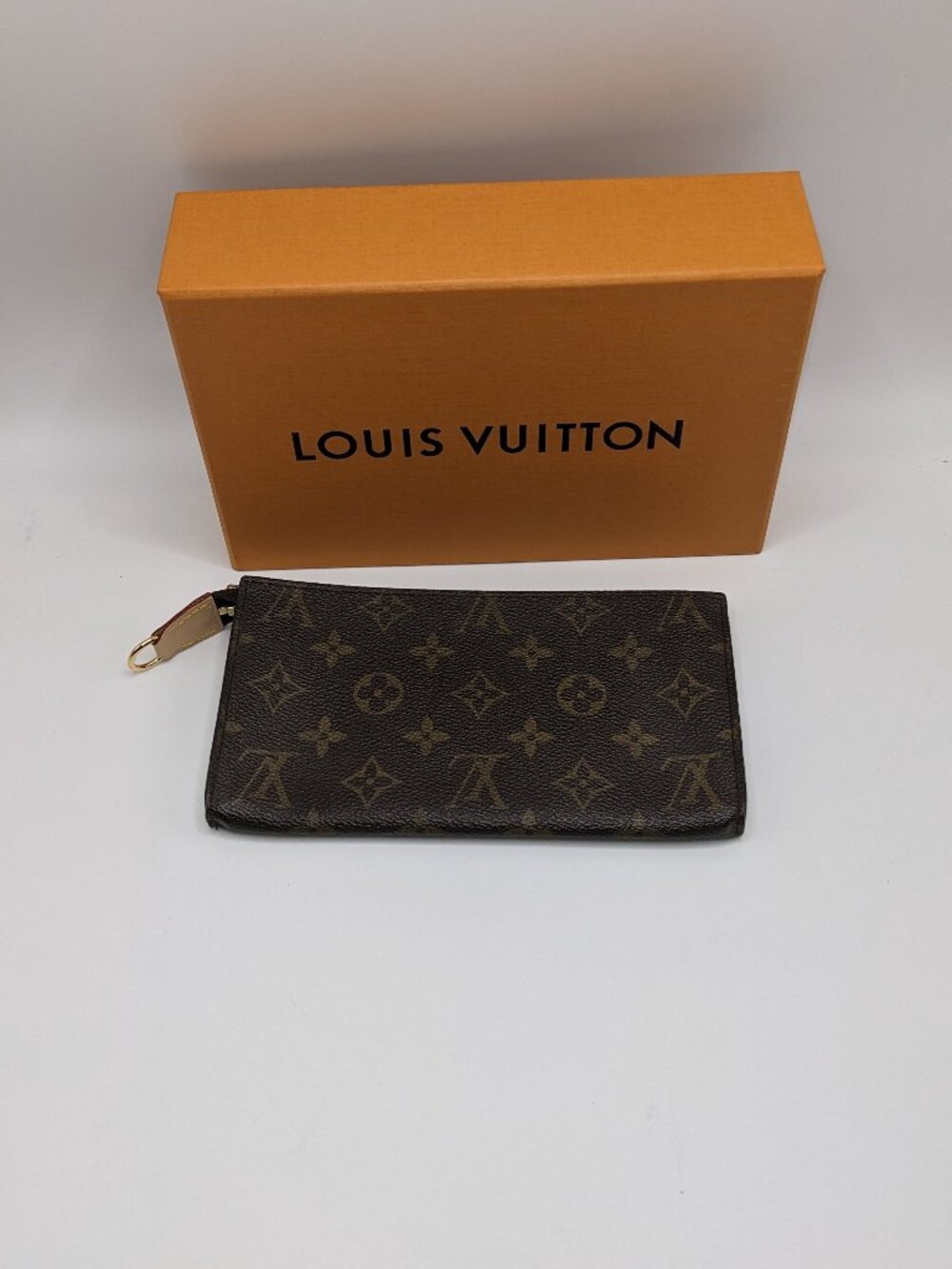 Authentic Louis Vuitton Monogram Toiletry Pouch 19 M47544 – LV Serviced